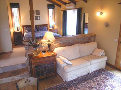 Wombat Hills Cottages - Tourism Canberra 1