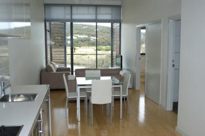 Inlet Beach Apartments - Tourism Canberra 0