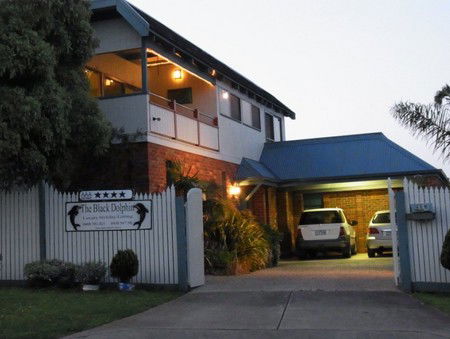 Black Dolphin Beach Penthouse - Tourism Canberra 3