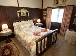 Fernleigh Cottages & Country Barn - Tourism Canberra 0