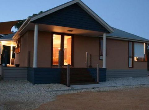 Aurora Cottages - Tourism Canberra 0