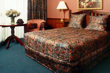 Clifton Lodge - Tourism Canberra 5