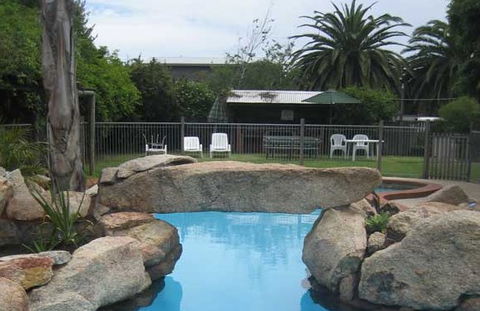 Boat Ramp Motel - Tourism Canberra 1