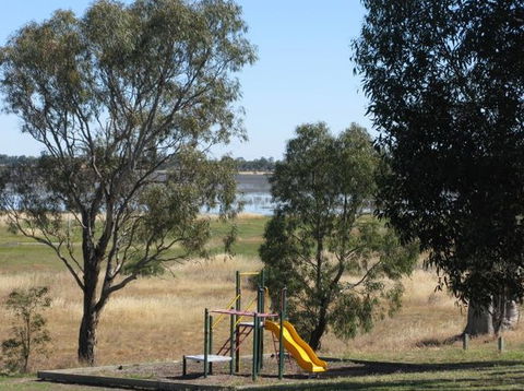 Natimuk Lake Caravan Park - Tourism Canberra 3