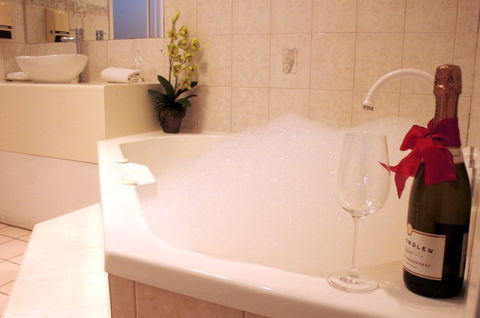 Comfort Inn May Park - Tourism Canberra 3