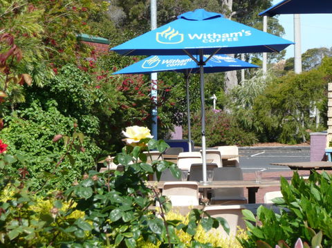 Mallacoota Hotel Motel - Tourism Canberra 7