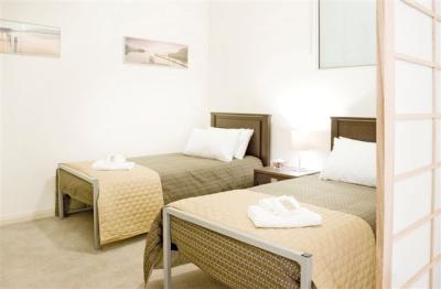 Glenelg Pacific Apartments - Tourism Canberra 6