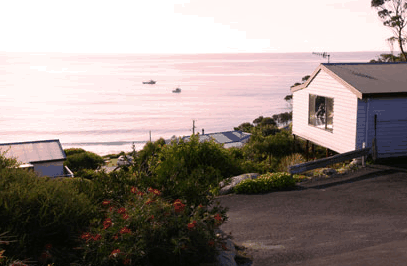 Bay Of Fires Character Cottage - Tourism Canberra 0