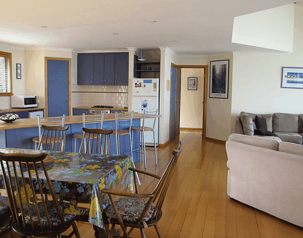 Waterline At Freycinet - Tourism Canberra 3