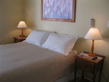 Sussex On Willis Cove Bed And Breakfast - Tourism Canberra 1