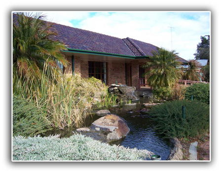 Cascades Motor Inn - Tourism Canberra 0