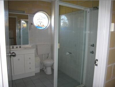 Admiral Nelson Motor Inn - Tourism Canberra 2