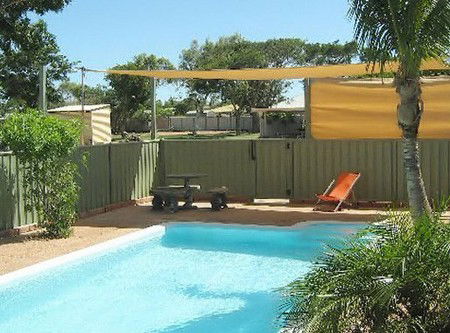 Outback Oasis Caravan Park - Tourism Canberra 1