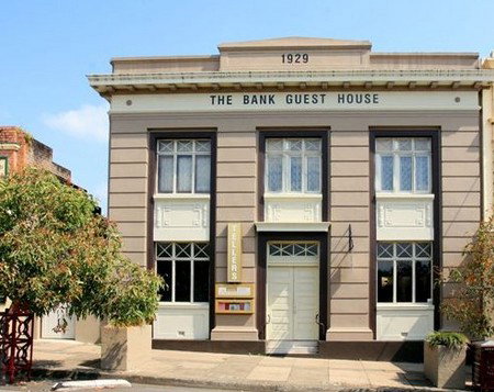 The Bank Guest House & Tellers Restaurant - Tourism Canberra 0