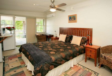 The Bank Guest House & Tellers Restaurant - Tourism Canberra 1