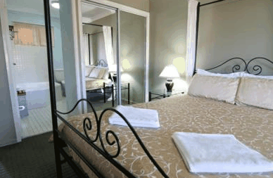 Ashby House Motor Inn - Tourism Canberra 1