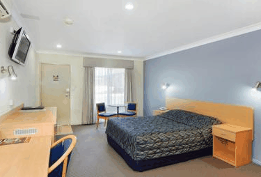 Next Edward Parry Motel - Tourism Canberra 0