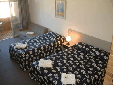Next Seabreeze Beach Hotel - Tourism Canberra