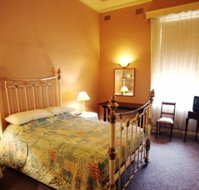 Romano's Hotel - Tourism Canberra
