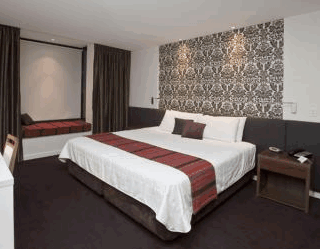 Next The Gateway Inn - Tourism Canberra 1
