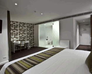 Next The Gateway Inn - Tourism Canberra 2