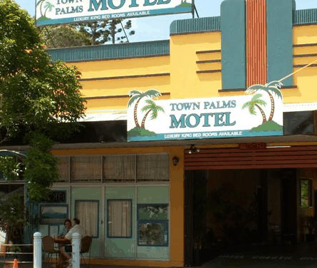 Town Palms Motel - Tourism Canberra