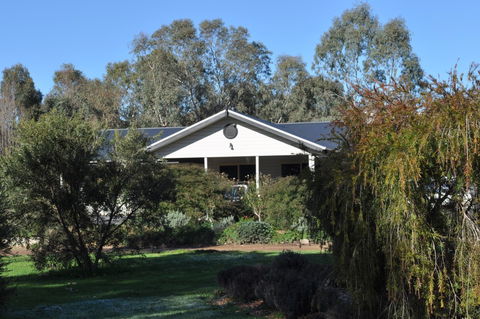 Mansfield Spa Retreat - Tourism Canberra 0