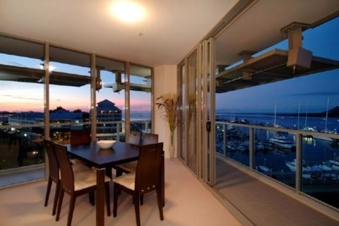 Cairns Luxury Apartments, Harbourlights Complex - Tourism Canberra 0