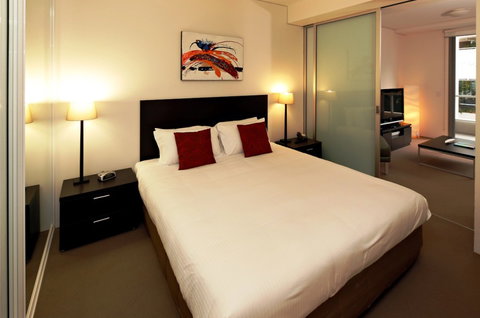 Cairns Luxury Apartments, Harbourlights Complex - Tourism Canberra 1