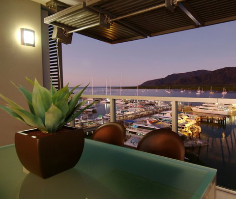 Cairns Luxury Apartments, Harbourlights Complex - Tourism Canberra 3