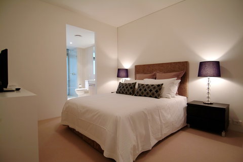 Cairns Luxury Apartments, Harbourlights Complex - Tourism Canberra 4
