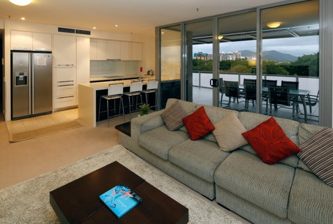 Cairns Luxury Apartments, Harbourlights Complex - Tourism Canberra 6