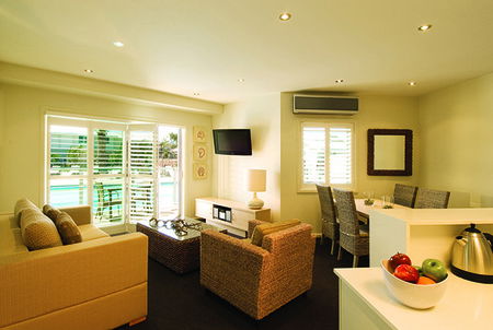 Oaks Pacific Blue Resort - Tourism Canberra 3