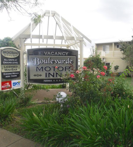 Boulevarde Motor Inn - Tourism Canberra 0
