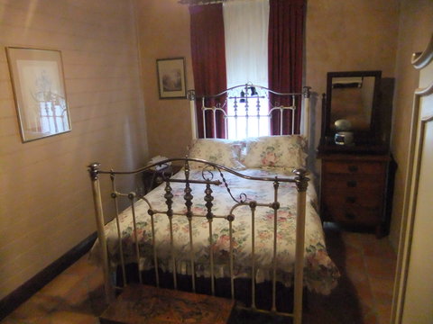 Rose Parterre B & B - Tourism Canberra 5