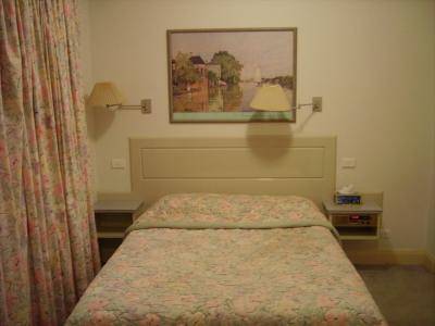 Monarch Motel Hotel - Tourism Canberra 5