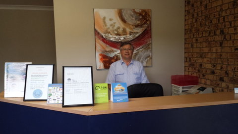 AA Hilldrop Motor Inn - Tourism Canberra 2