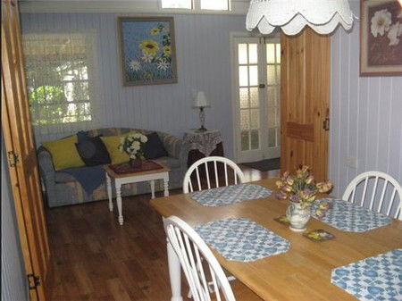 Chelsand Cottage - Tourism Canberra 1