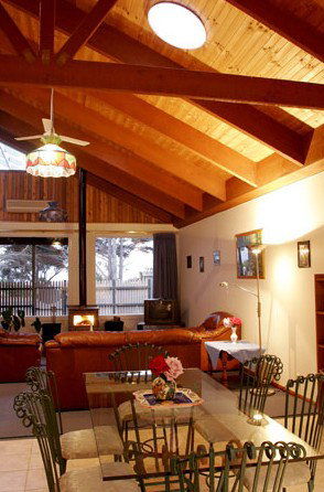Black Dolphin Townhouse And Apartment - Tourism Canberra 1
