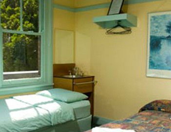 Highfield Private Hotel - Tourism Canberra 3