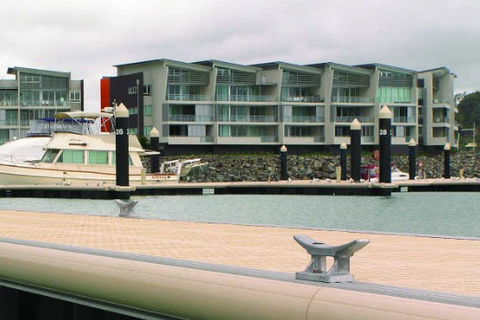 Peninsula Airlie Beach - Tourism Canberra 0