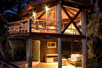 A Beach House At Byron - Tourism Canberra 5