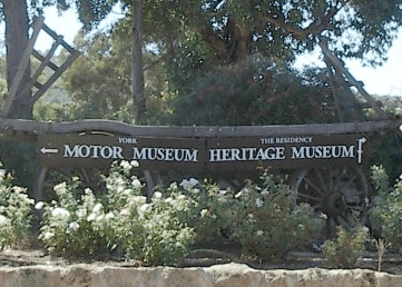  Tourism Canberra