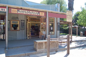 Emmylou Paddle Steamer - Tourism Canberra 2