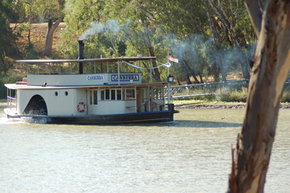 Emmylou Paddle Steamer - Tourism Canberra 3
