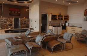 Breathtaker On High Spa Retreat - Tourism Canberra 1