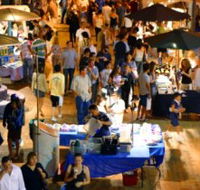 Surfers Paradise Beachfront Markets - Tourism Canberra