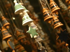 Surfers Paradise Beachfront Markets - Tourism Canberra 1