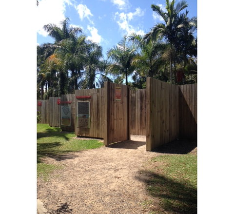 Bellingham Maze - Tourism Canberra 4