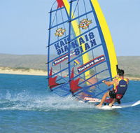 Windsurfing and Surfing - Tourism Canberra